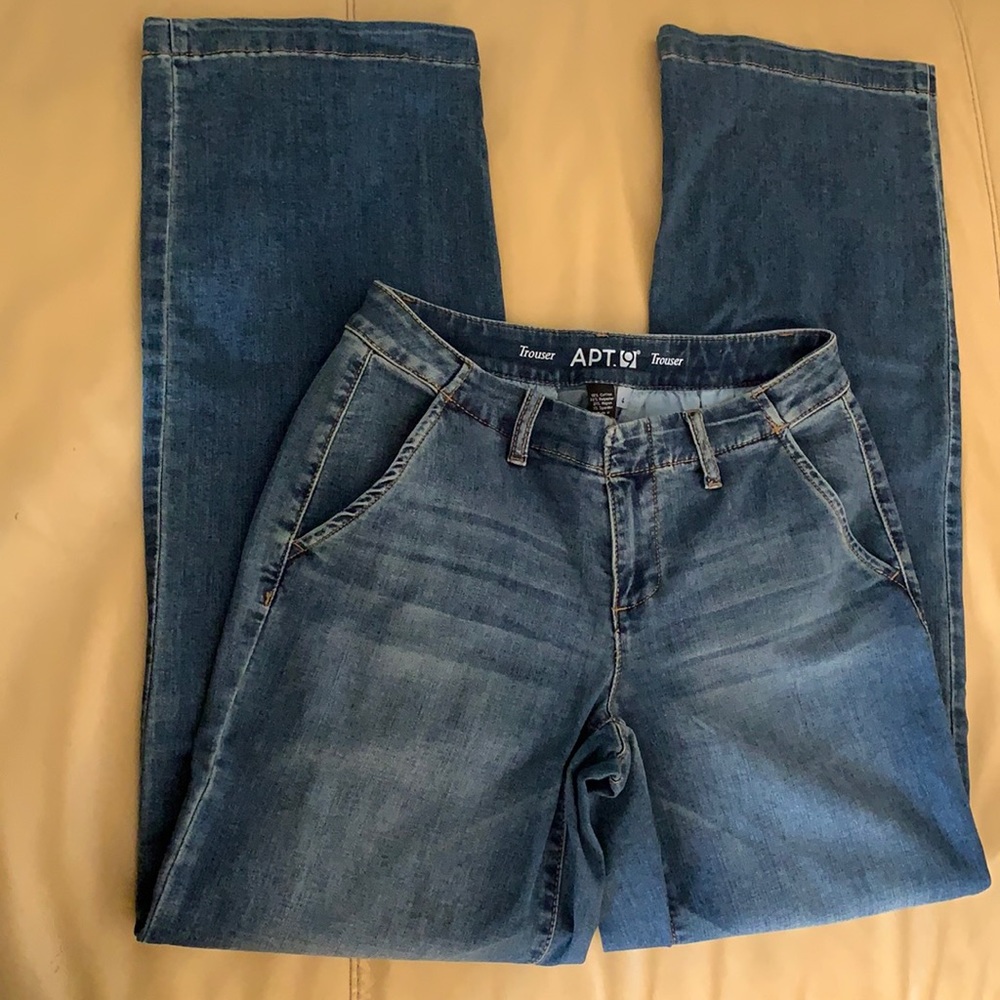 3/$20- NWOT- Apt 9 “Trouser” Jeans